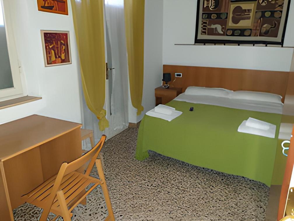 לידו די קאמאיורה Hotel Delmare מראה חיצוני תמונה